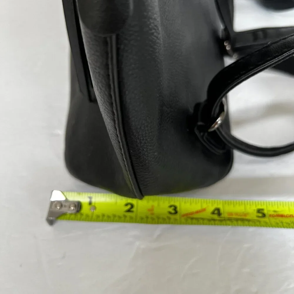 DAVID JONES PARIS Womens‎ Black Leather Backpack Bag (Read)